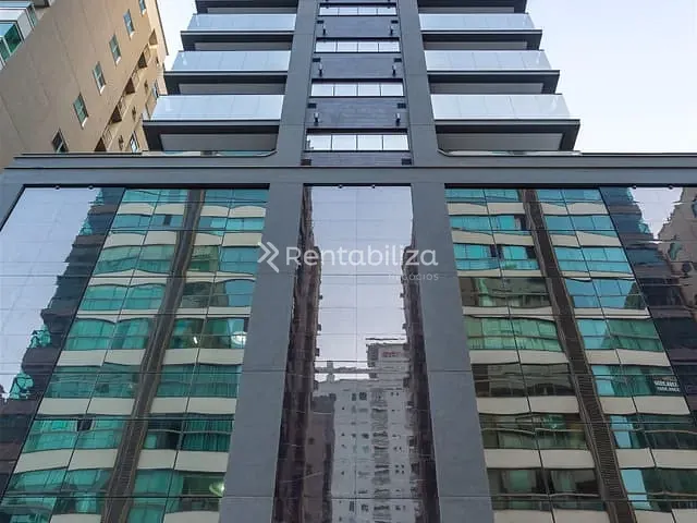 Apartamento com 218m² 3 quartos e 4 banheiros, à venda, no bairro Meia Praia em Itapema