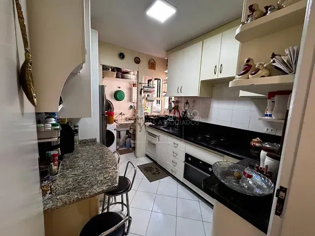 Apartamento com 71m² 3 quartos e 2 banheiros, à venda, no bairro Novo Mundo em Curitiba