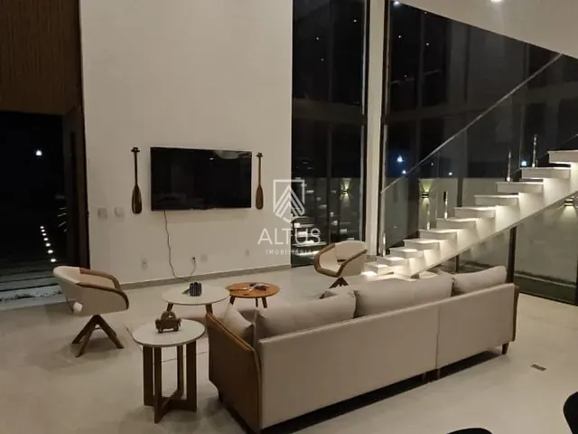 Casa 7 quartos e 2 banheiros, à venda, no bairro Guarajuba em Camaçari