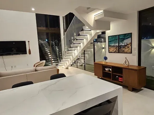 Casa 7 quartos e 2 banheiros, à venda, no bairro Guarajuba em Camaçari