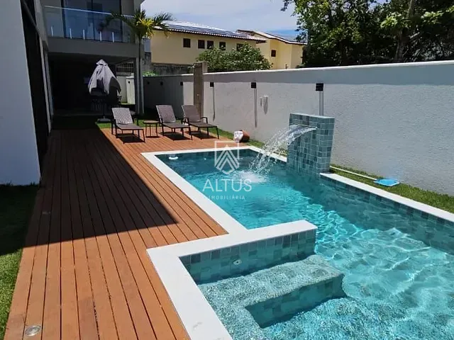 Casa 7 quartos e 2 banheiros, à venda, no bairro Guarajuba em Camaçari