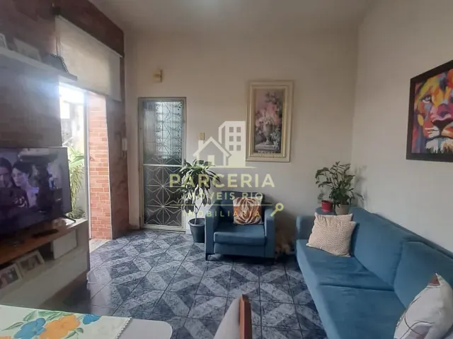 Apartamento com 80m² 2 quartos e 1 banheiro, à venda, no bairro Olaria em Rio de Janeiro
