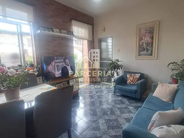 Apartamento com 80m² 2 quartos e 1 banheiro, à venda, no bairro Olaria em Rio de Janeiro