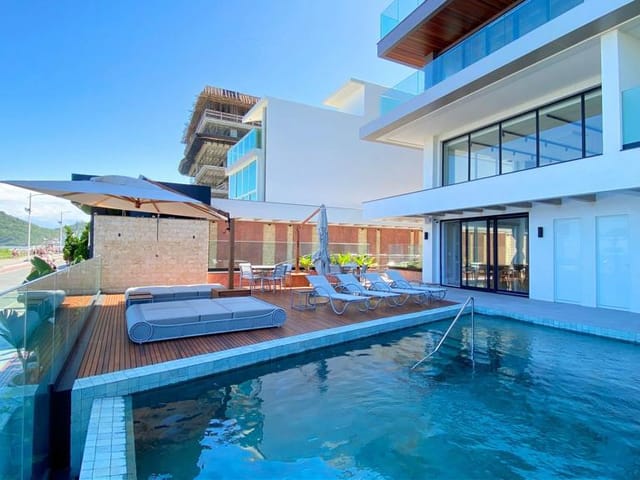 Apartamento com 327m², à venda, no bairro Praia Brava em Itajaí