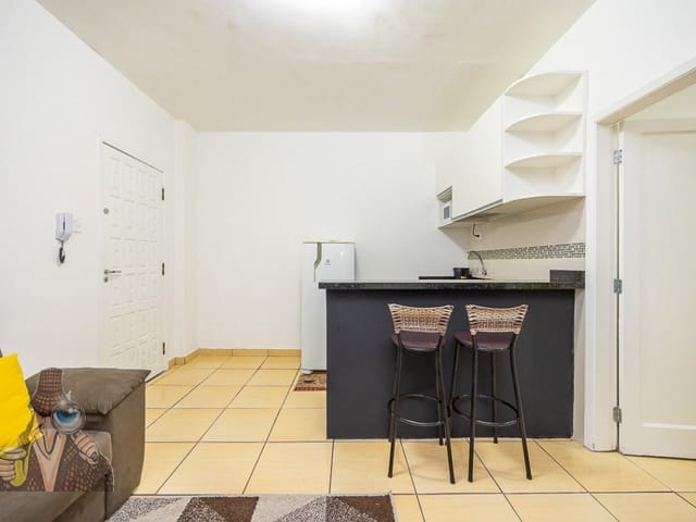 Apartamento 1 quarto e 1 banheiro, à venda, no bairro Centro em Curitiba