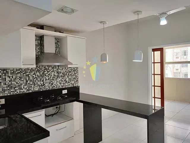 Apartamento com 32m² 1 quarto e 1 banheiro, para alugar, no bairro Copacabana em Rio de Janeiro