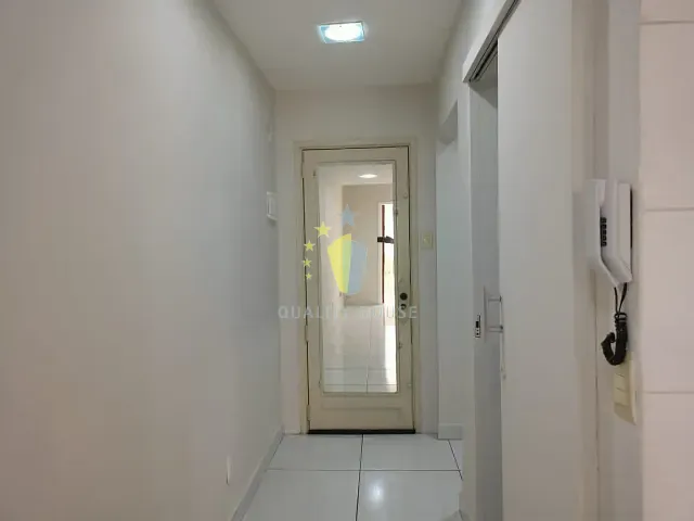 Apartamento com 32m² 1 quarto e 1 banheiro, para alugar, no bairro Copacabana em Rio de Janeiro