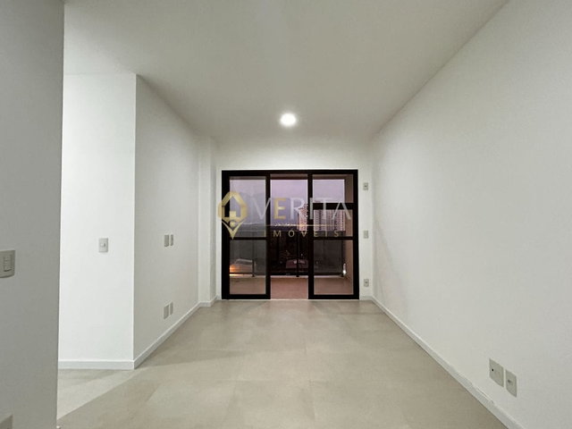 Apartamento 3 quartos e 2 banheiros, à venda, no bairro Jacarepaguá em Rio de Janeiro