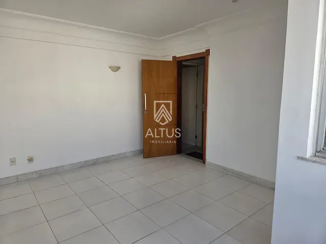 Apartamento 3 quartos e 2 banheiros, à venda, no bairro Sabino Silva em Salvador