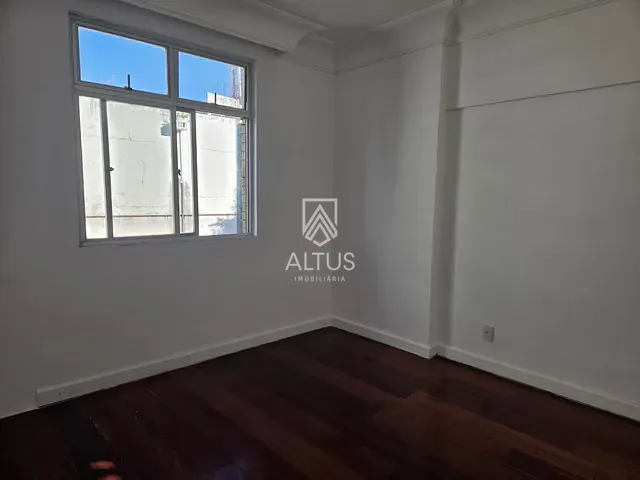 Apartamento 3 quartos e 2 banheiros, à venda, no bairro Sabino Silva em Salvador