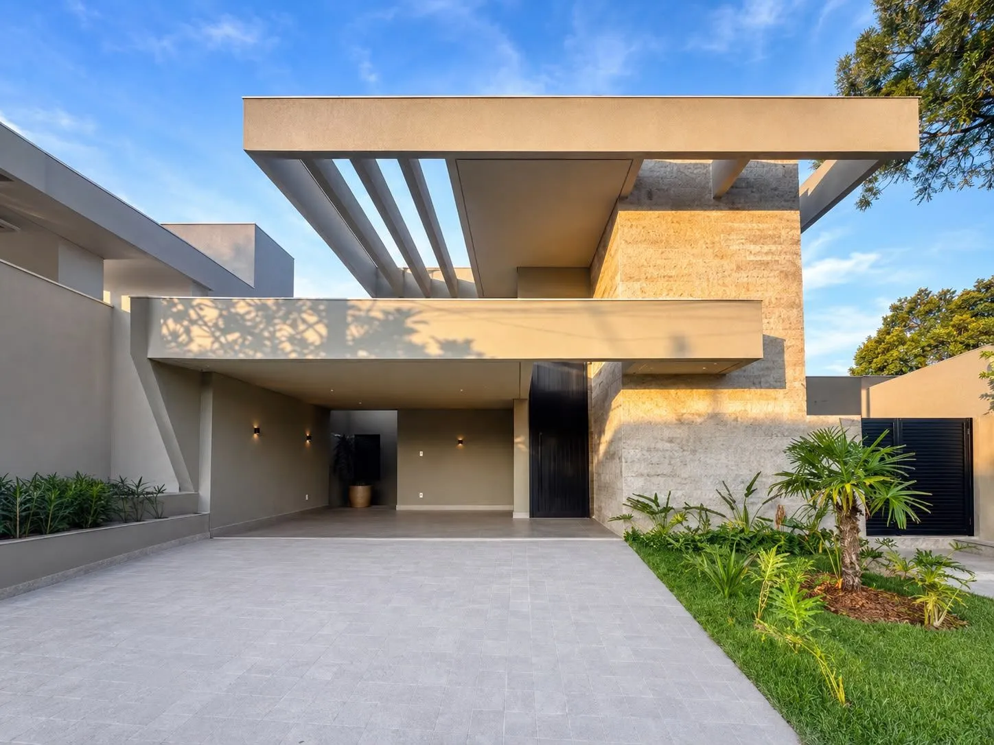 Casa, 3 quartos, 235 m² - Foto 1