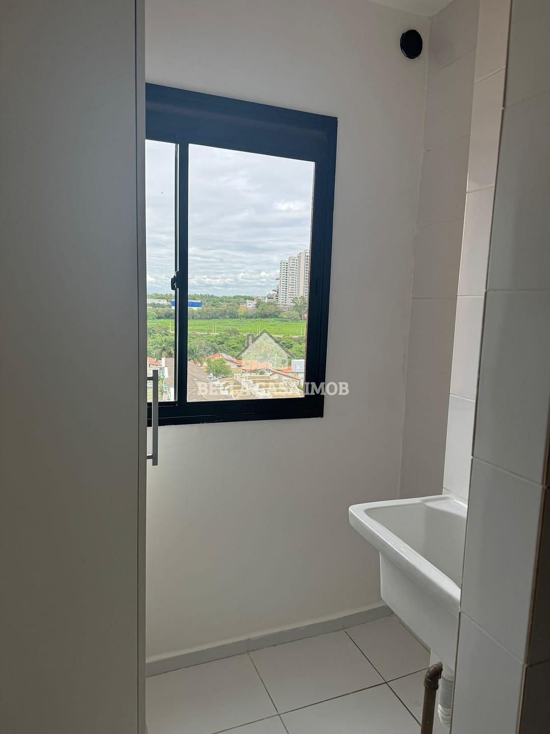 Apartamento à venda com 2 quartos, 54m² - Foto 2