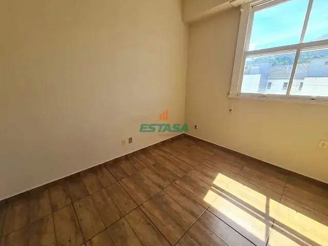 Apartamento 1 quarto e 1 banheiro, à venda, no bairro Catete em Rio de Janeiro