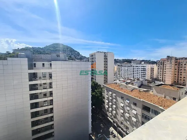 Apartamento 1 quarto e 1 banheiro, à venda, no bairro Catete em Rio de Janeiro