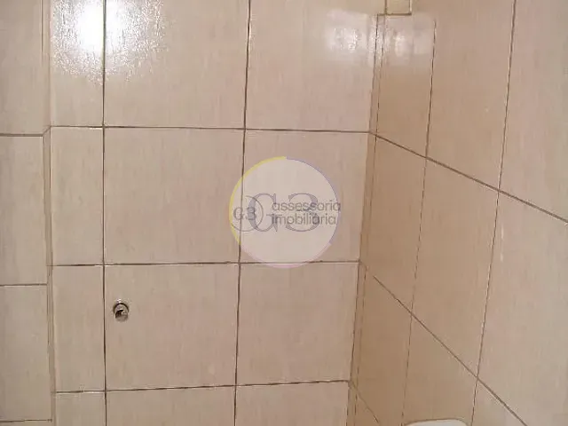 Apartamento com 50m² 2 quartos e 1 banheiro, para alugar, no bairro Centro em Pelotas