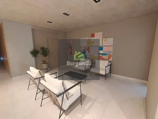 Apartamento 2 quartos e 2 banheiros, para alugar, no bairro Centro em Lavras