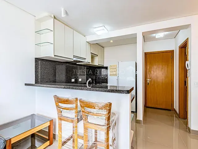 Apartamento com 72m² 2 quartos e 2 banheiros, para alugar, no bairro Batel em Curitiba