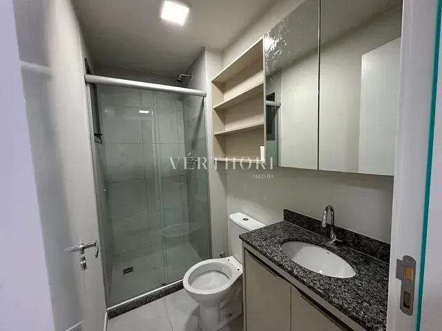 Apartamento com 105m² 3 quartos e 2 banheiros, à venda ou para alugar, no bairro Aurora em Londrina