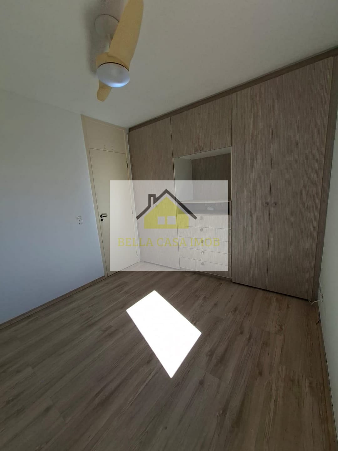 Apartamento para alugar com 2 quartos, 80m² - Foto 11