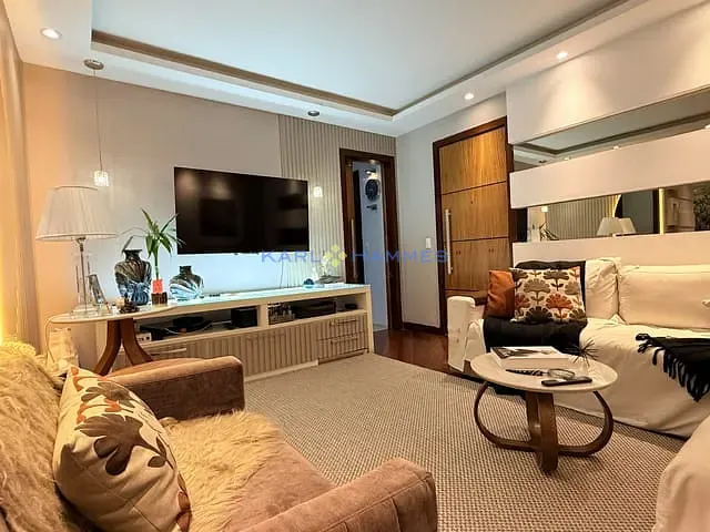 Apartamento 3 quartos e 3 banheiros, à venda, no bairro Centro em Petrópolis