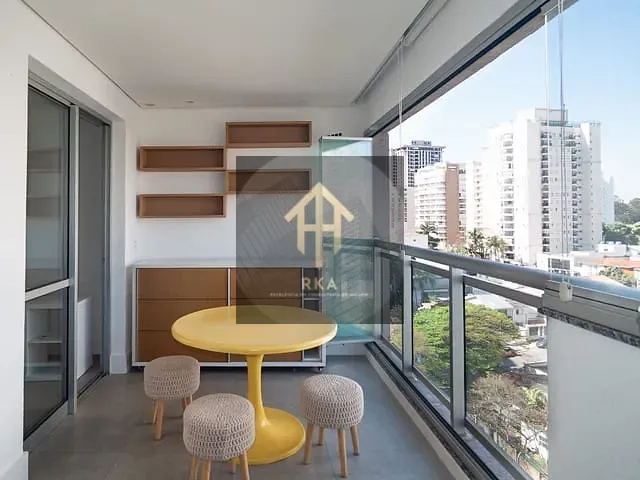 Apartamento 1 quarto e 1 banheiro, à venda ou para alugar, no bairro Campo Belo em São Paulo