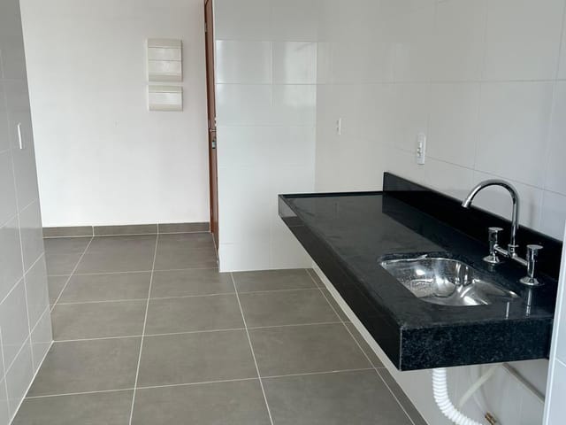 Apartamento 2 quartos e 2 banheiros, à venda, no bairro Bacacheri em Curitiba