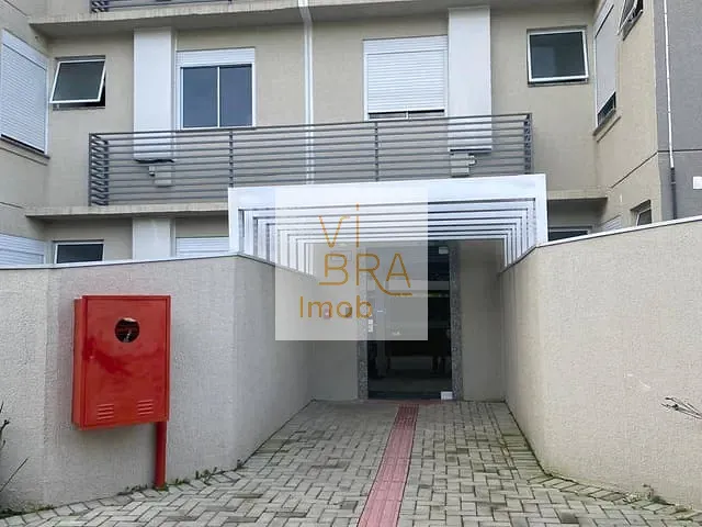 Apartamento 2 quartos e 2 banheiros, à venda, no bairro Bacacheri em Curitiba