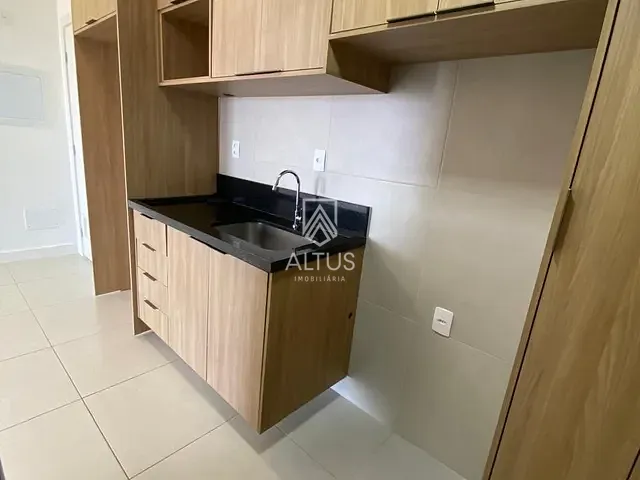 Apartamento 2 quartos e 1 banheiro, para alugar, no bairro Stella Maris em Salvador