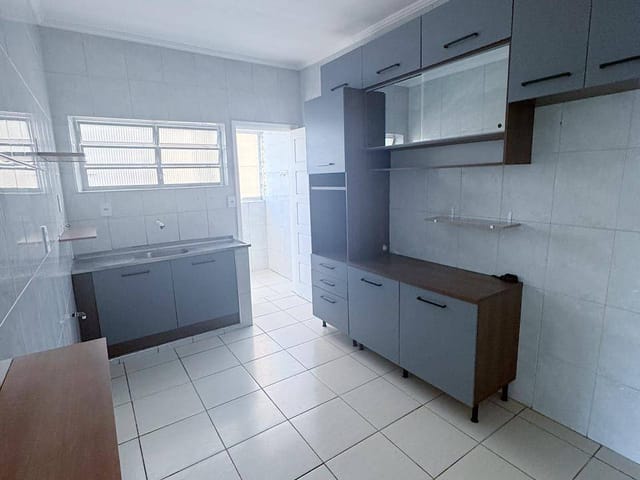 Apartamento 2 quartos e 2 banheiros, à venda ou para alugar, no bairro Aparecida em Santos