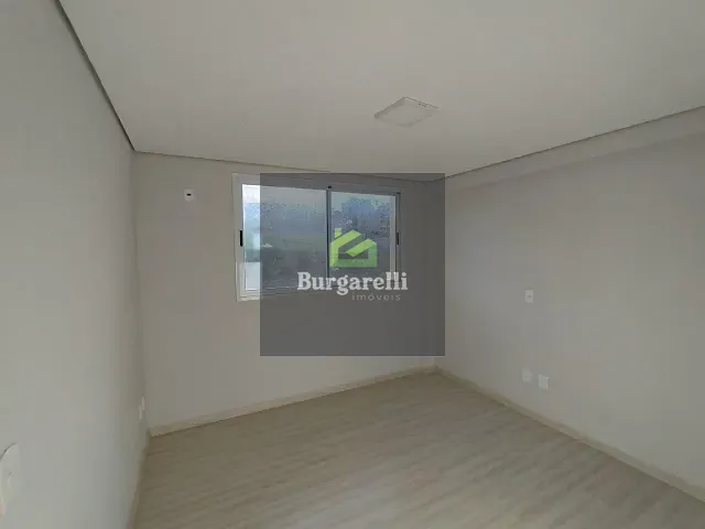 Apartamento 3 quartos e 2 banheiros, para alugar, no bairro Centro em Lavras
