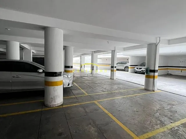 Apartamento com 212m² 4 quartos e 3 banheiros, à venda, no bairro Vitória em Salvador