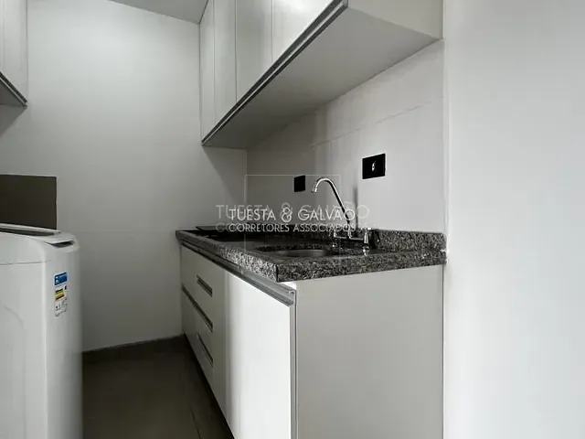 Apartamento com 47m² 1 quarto e 1 banheiro, para alugar, no bairro Rebouças em Curitiba