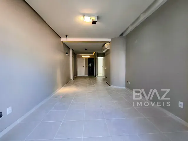 Apartamento com 131m² 3 quartos e 3 banheiros, à venda ou para alugar, no bairro Passagem em Cabo Frio