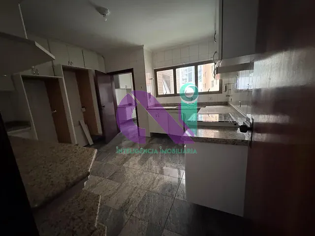 Apartamento com 225m² 3 quartos e 2 banheiros, à venda, no bairro Centro em Praça Duque de Caxias