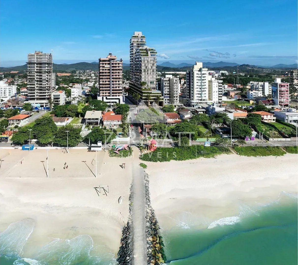 APARTAMENTO C/ 96M2 PRIVATIVOS - BALN.PIÇARRAS - foto 1