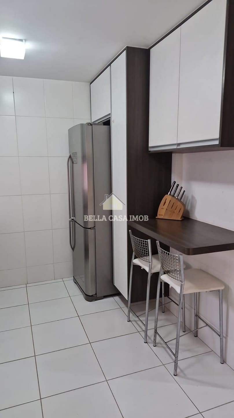 Apartamento à venda com 3 quartos, 112m² - Foto 2