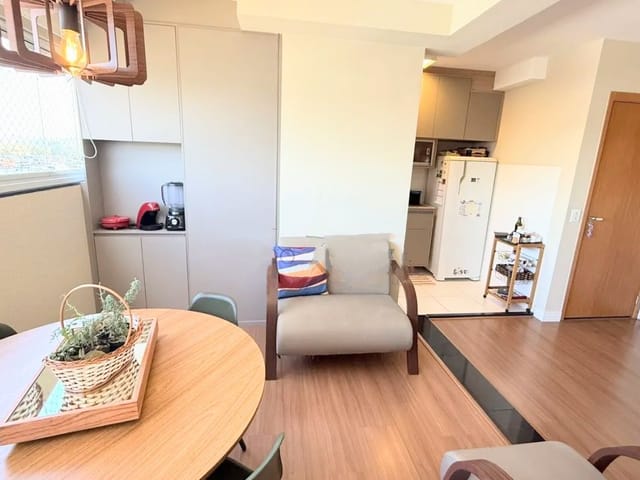 Apartamento 2 quartos e 2 banheiros, à venda ou para alugar, no bairro Condomínio Residencial Colinas do Paratehy em São José dos Campos