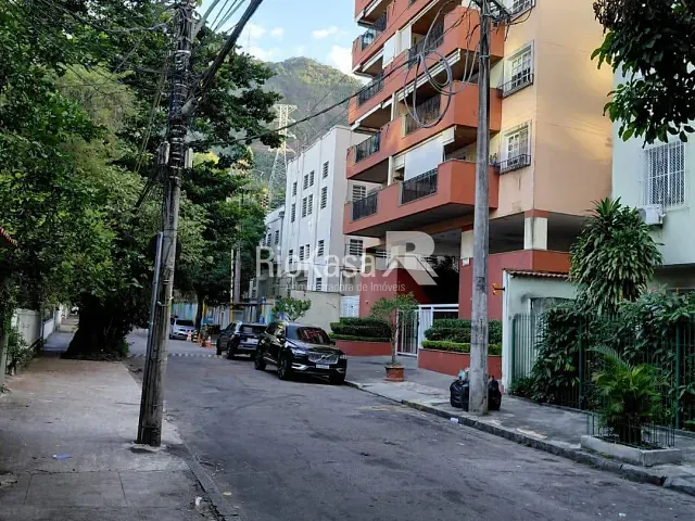 Apartamento 2 quartos e 3 banheiros, para alugar, no bairro Jardim Botânico em Rio de Janeiro