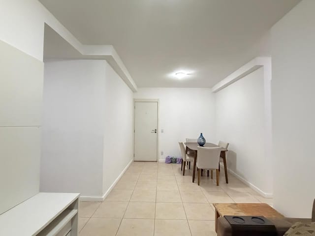 Apartamento 2 quartos e 2 banheiros, para alugar, no bairro Jacarepaguá em Rio de Janeiro