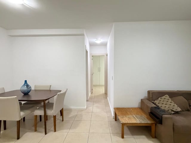 Apartamento 2 quartos e 2 banheiros, para alugar, no bairro Jacarepaguá em Rio de Janeiro