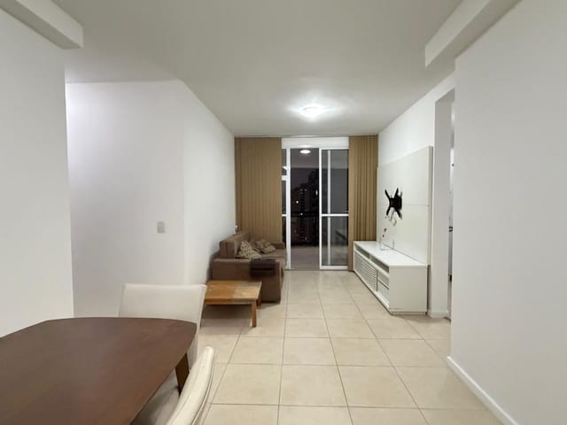 Apartamento 2 quartos e 2 banheiros, para alugar, no bairro Jacarepaguá em Rio de Janeiro