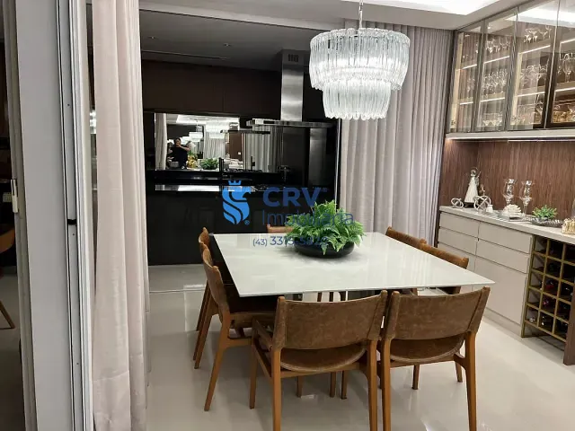 Apartamento com 391m² 3 quartos e 2 banheiros, à venda, no bairro Santa Rosa em Londrina