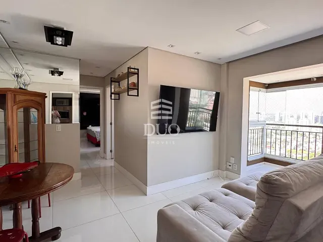 Apartamento 2 quartos e 2 banheiros, à venda, no bairro Jardim Tupanci em Barueri