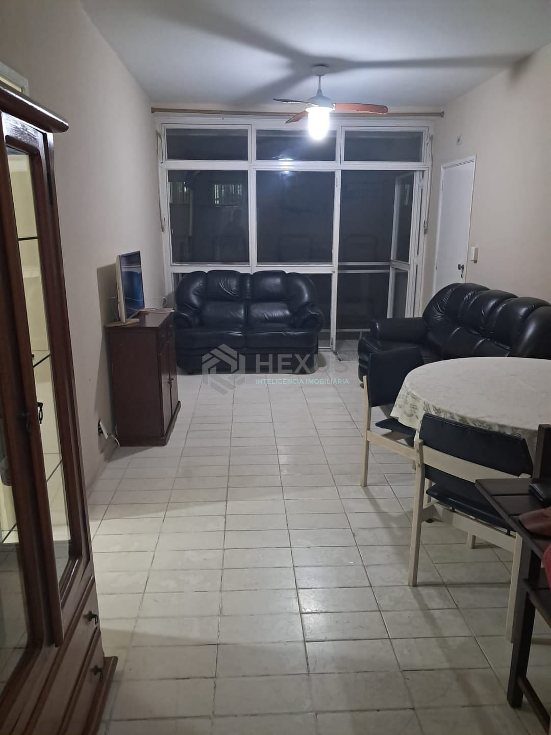 Apartamento à venda com 3 quartos, 97m² - Foto 4