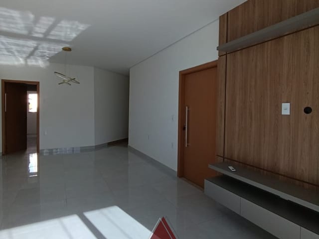 Apartamento com 151m² 3 quartos e 2 banheiros, à venda ou para alugar, no bairro Residencial Paraíso em Franca
