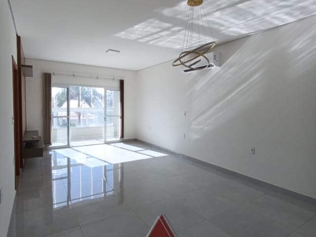 Apartamento com 151m² 3 quartos e 2 banheiros, à venda ou para alugar, no bairro Residencial Paraíso em Franca