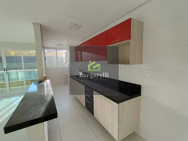 Apartamento 3 quartos e 2 banheiros, para alugar, no bairro Centro em Lavras