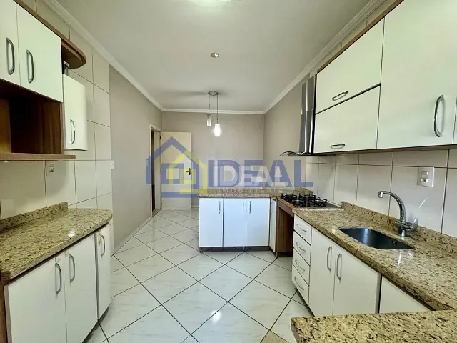 Apartamento 2 quartos e 2 banheiros, à venda, no bairro Centro em Concórdia