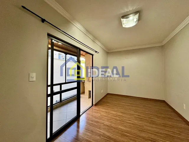 Apartamento 2 quartos e 2 banheiros, à venda, no bairro Centro em Concórdia