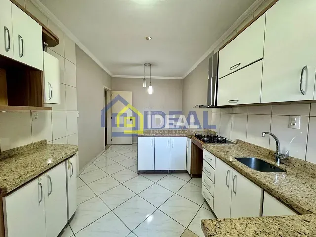 Apartamento 2 quartos e 2 banheiros, à venda, no bairro Centro em Concórdia